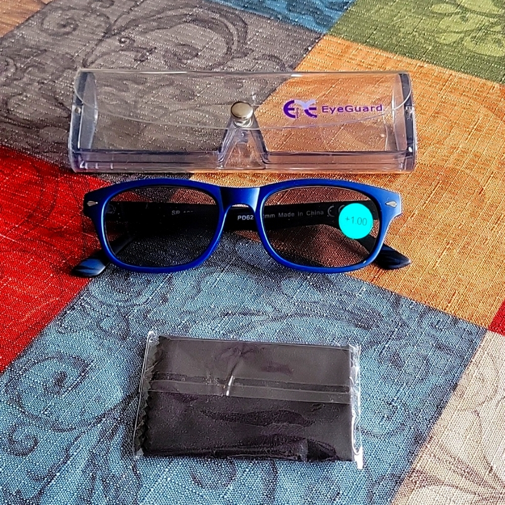 Sunglass readers
